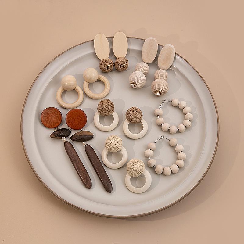 European Retro Geometric Raffia Earrings: Vacation-Style Wooden Hollow Long Accessories for Women