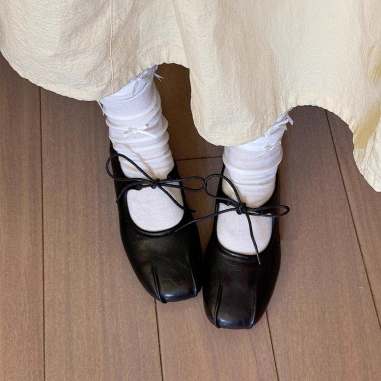 Retro Pleated Round Head with Mary Jane Shoes, Femininity Versatile Flat-soled Ballet Shoes, Shallow Mouth Soft-soled Single Shoes