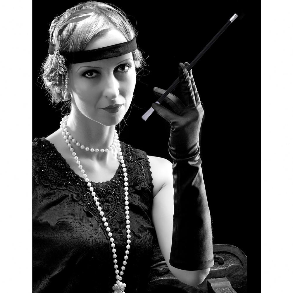 Portrait of a Woman in a Red Dress by Jacob Merkelbach via DailyArt mobile  app, image size:1002x1002