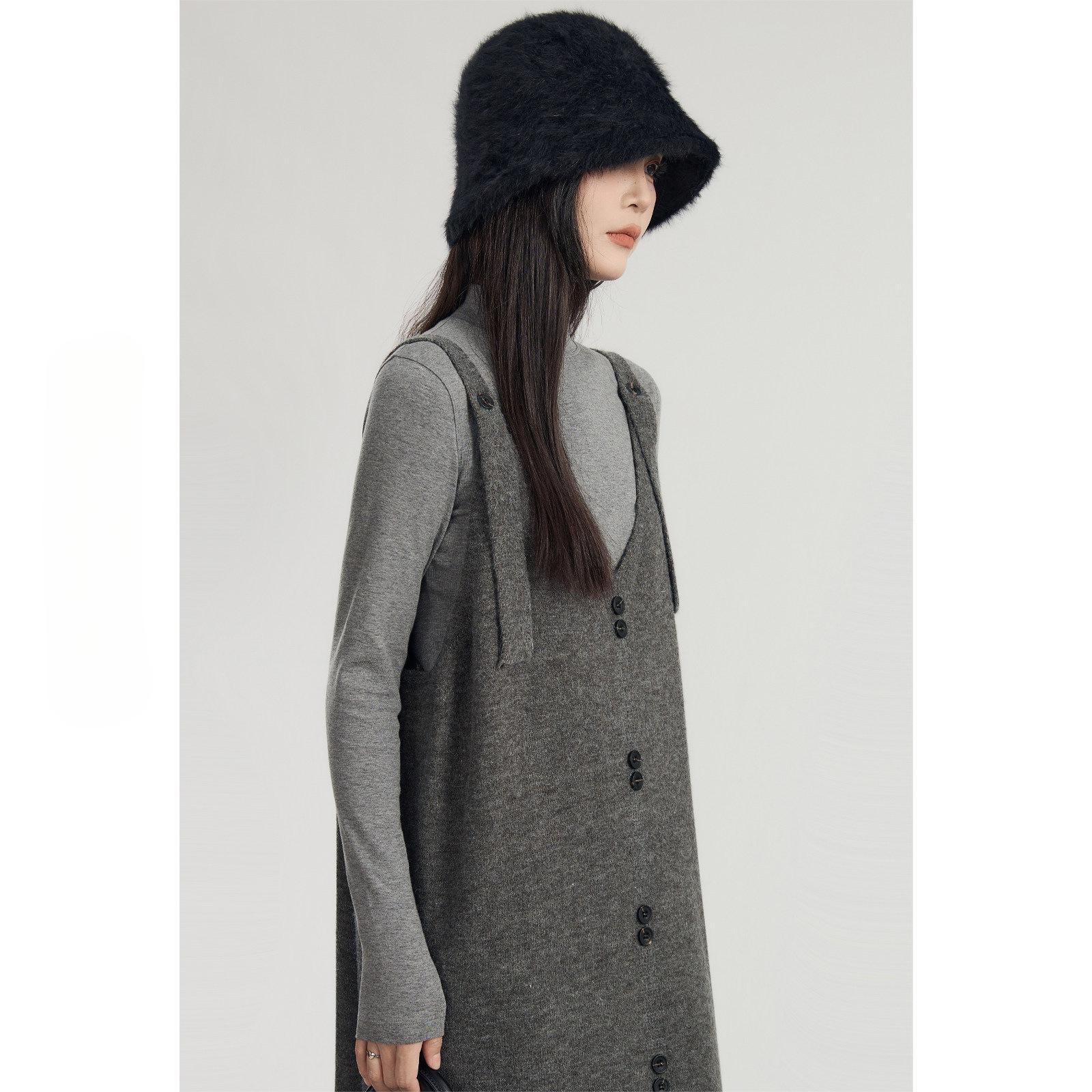 

Gui er Arctic Velvet : Women s Knitted Suspender Dress - Elegant and Relaxed Spring/Autumn Style Medium серый