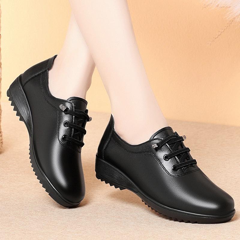 Spring New Women's Single Leather Shoes Low Heel Casual Shoes Soft Sole Soft Surface Maternity Shoes Driving Shoes JZZ0