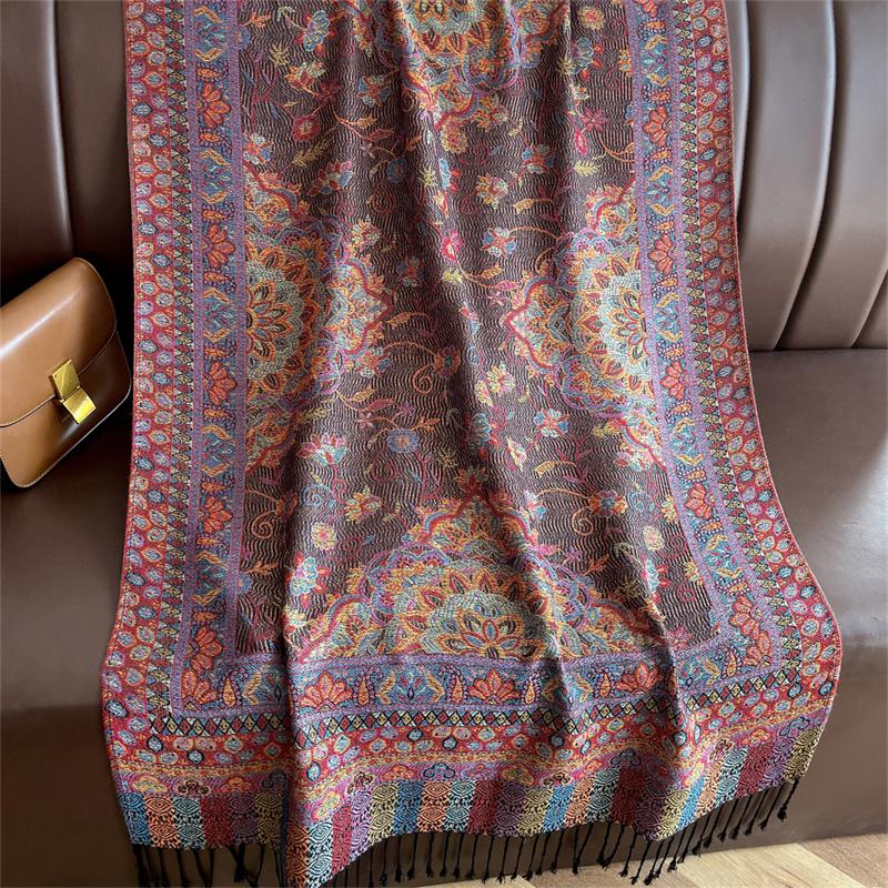Luxury Embroidery Cashmere Winter Scarves Women Pareo Cape Warm Muslim Modal Hijabs Shawl Chunky Headscarf Ladies Elegant Poncho