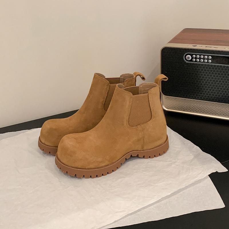 Cowhide version thick-soled inner height-increasing round-head Martin boots women's new retro matte leather versatile and thin Chelsea short boots