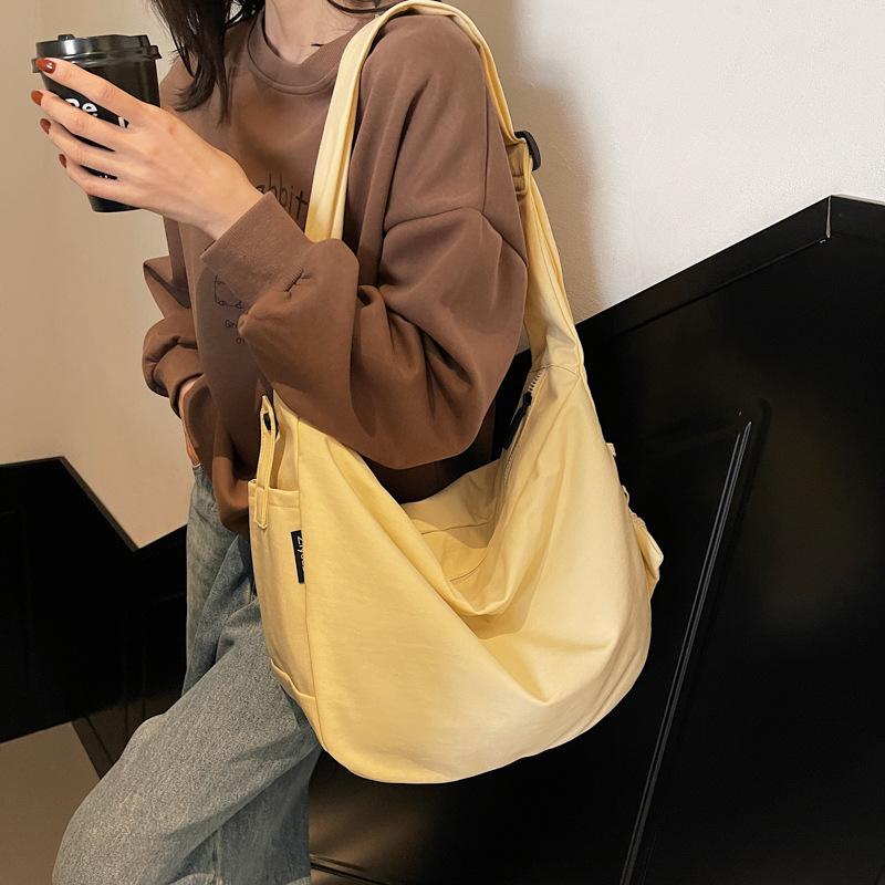 Large Capacity Dumplings Winter Shoulder Spring and Summer Fashion Bag Texture Trend New Casual Bag