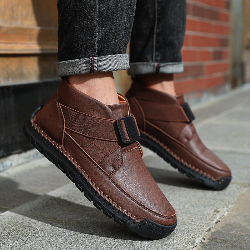 Fashion Men's handmade stitched shoes Casual and comfortable Outdoor walking daily office autumn and winter men's short Black boots
