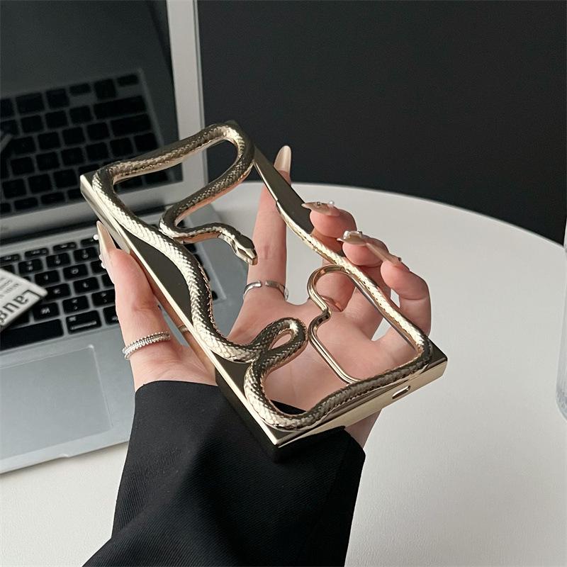 Samsung S25 Ultra Electroplated 3D Snake Phone Case with Matte Heat Dissipation