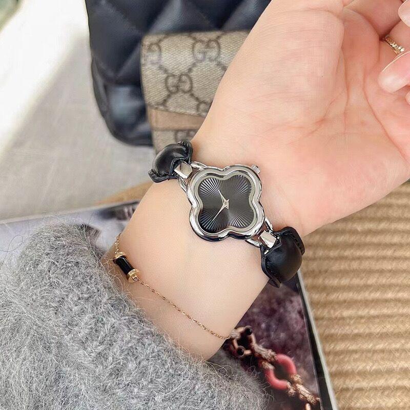 Xiaoxiangfeng Riem Armband Dameshorloge Klein Wijzerplaat Retro Armbandhorloge