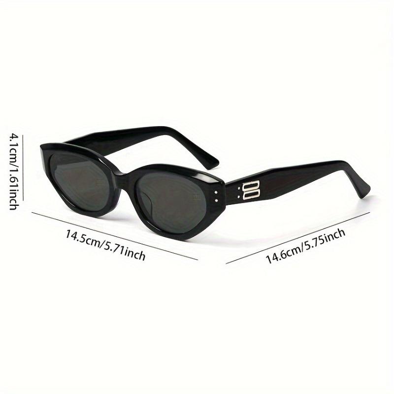 Chic Cat Eye Glasses Plastic Frame with Anti-Reflective Plastic Lens Fashion Street Snap Trendy Style Unisex Decorative Eyewear