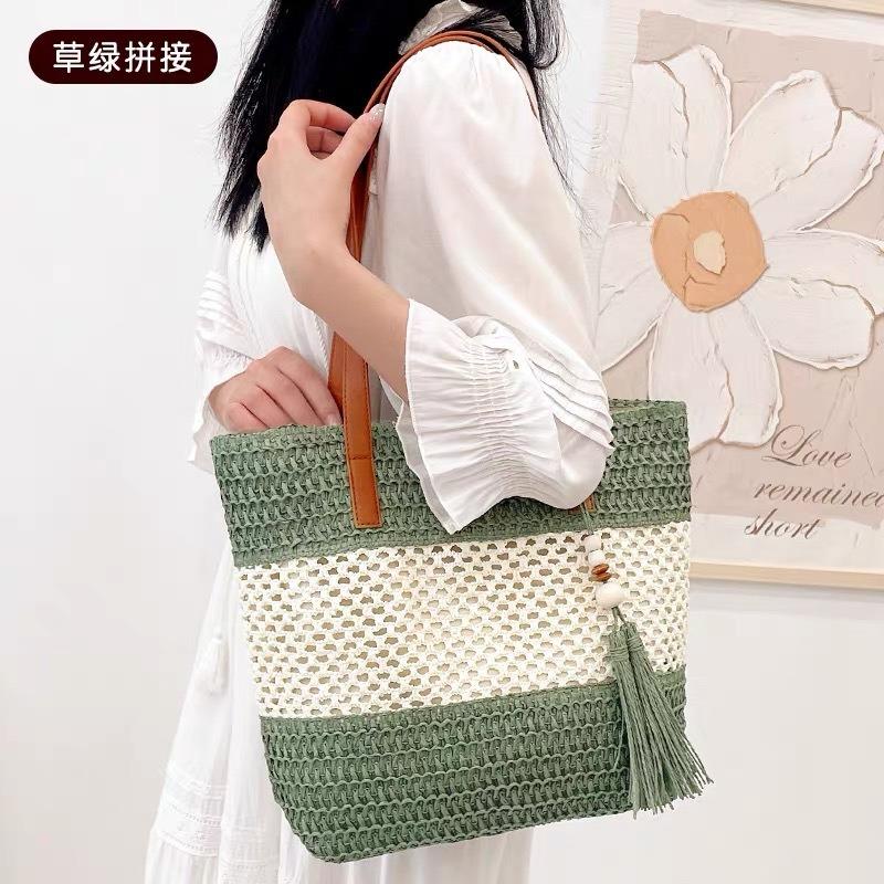 New Beach Straw Bag Seaside Contrasting Color Hollow Woven Bag Fashionable Large Capacity Shoulder Tote Women's Bag