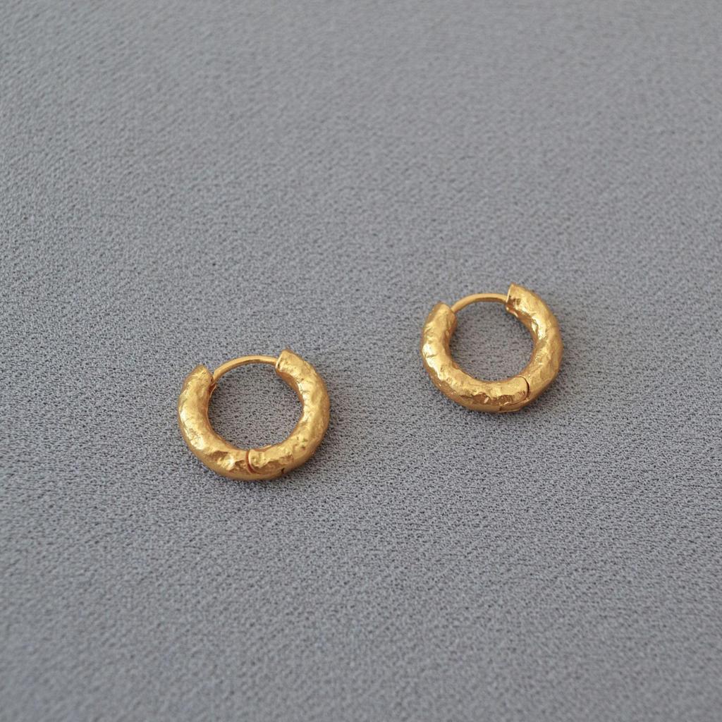 European & American Retro Brass Gold-Plated Hammered Circle Earrings