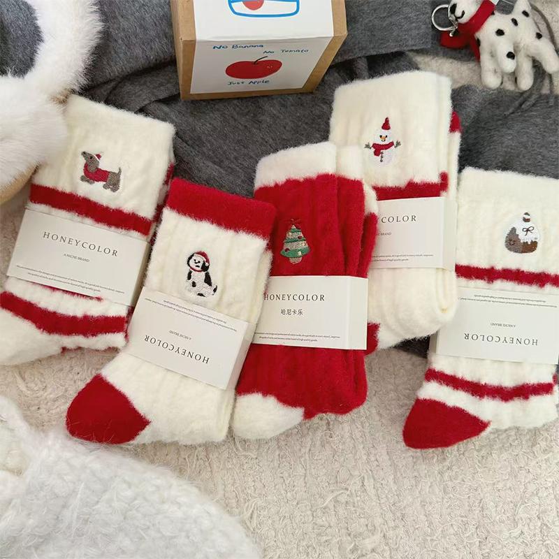 Autumn Winter Christmas Socks Snowman Sausage Dog Embroidery Cotton Socks Women Mid-tube Socks New Year's Eve Decorations Gift
