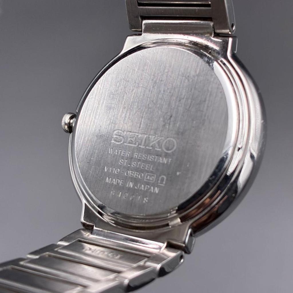 [USED] SEIKO V110-0BB0 Solar Round Silver