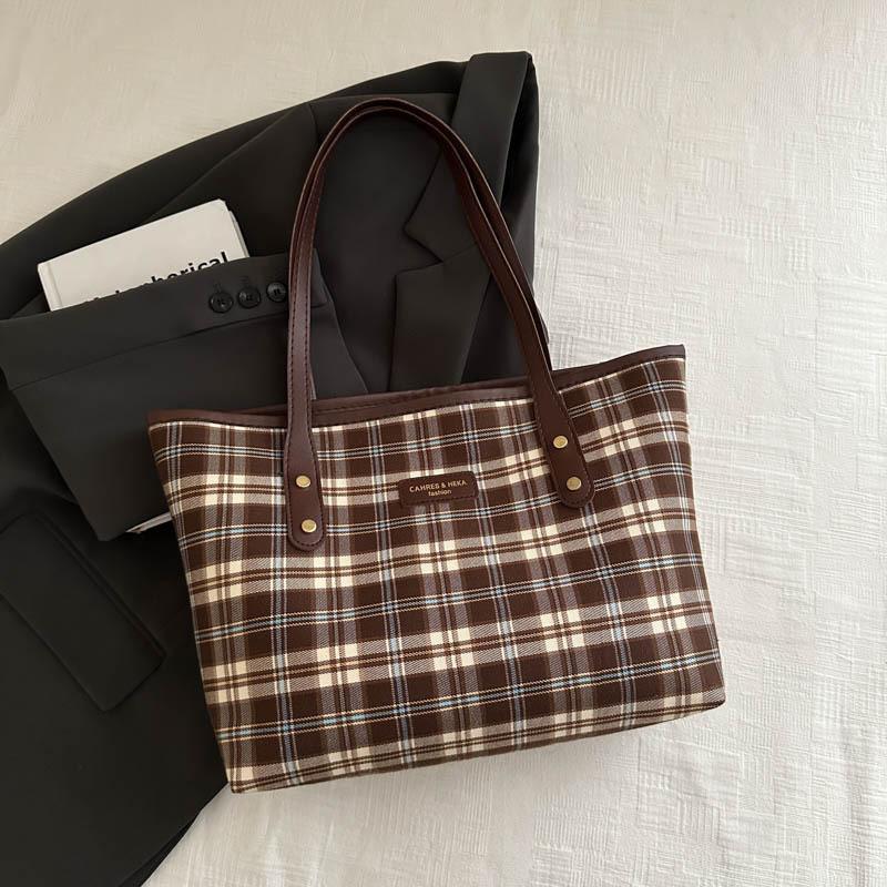 Stylish 2024 Large Capacity Womens Tote Bag For Work Commuting With Chic Checkered Design