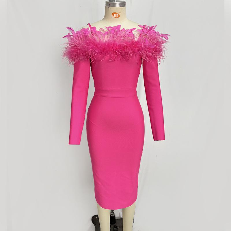 Presentamos el Último Vestido de Noche de Vendaje con Plumas de un Hombro - ¡Estilo Celebridad!