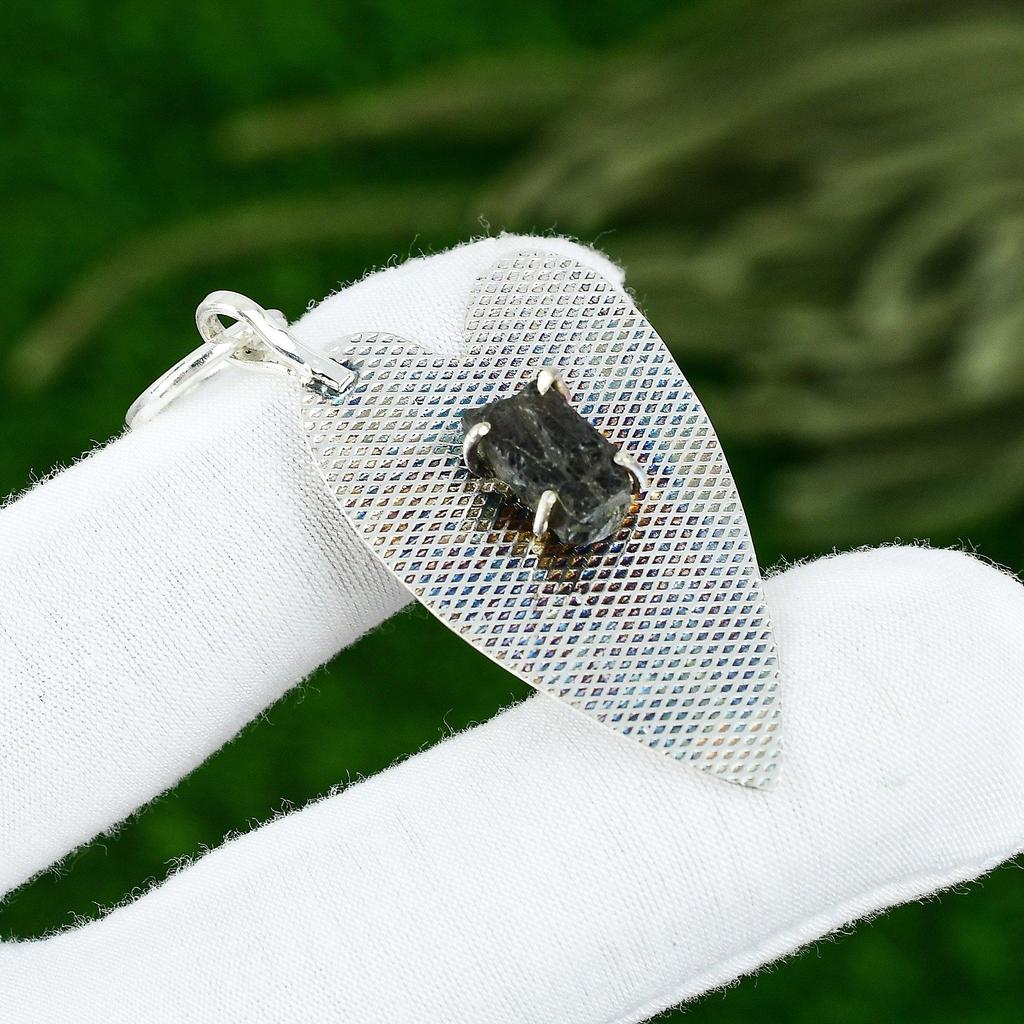 Sisters Day Deal 925 Sterling Silver Natural Black Kyanite Rough Pendant Jewelry