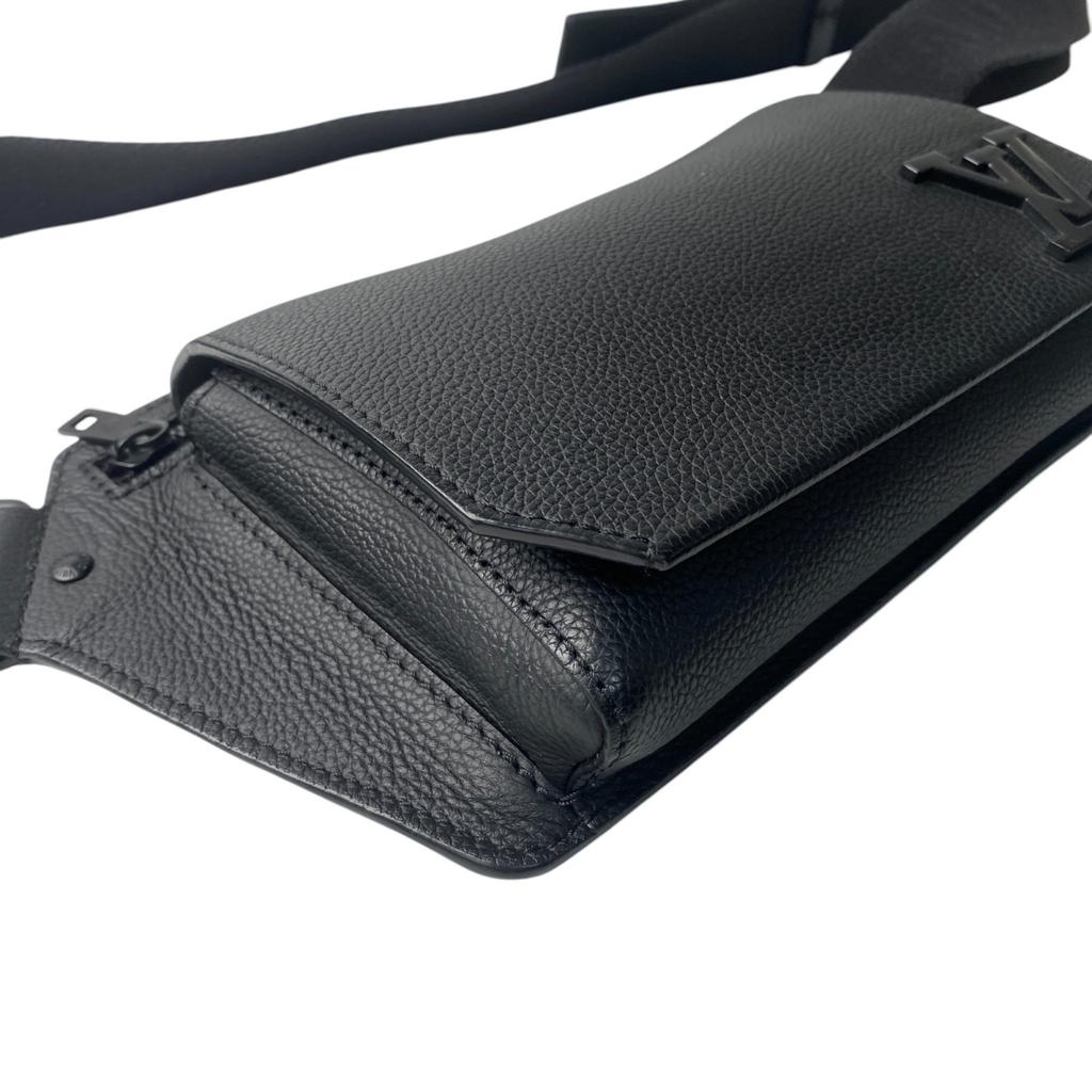 Used LOUIS VUITTONbody bag black leather mens