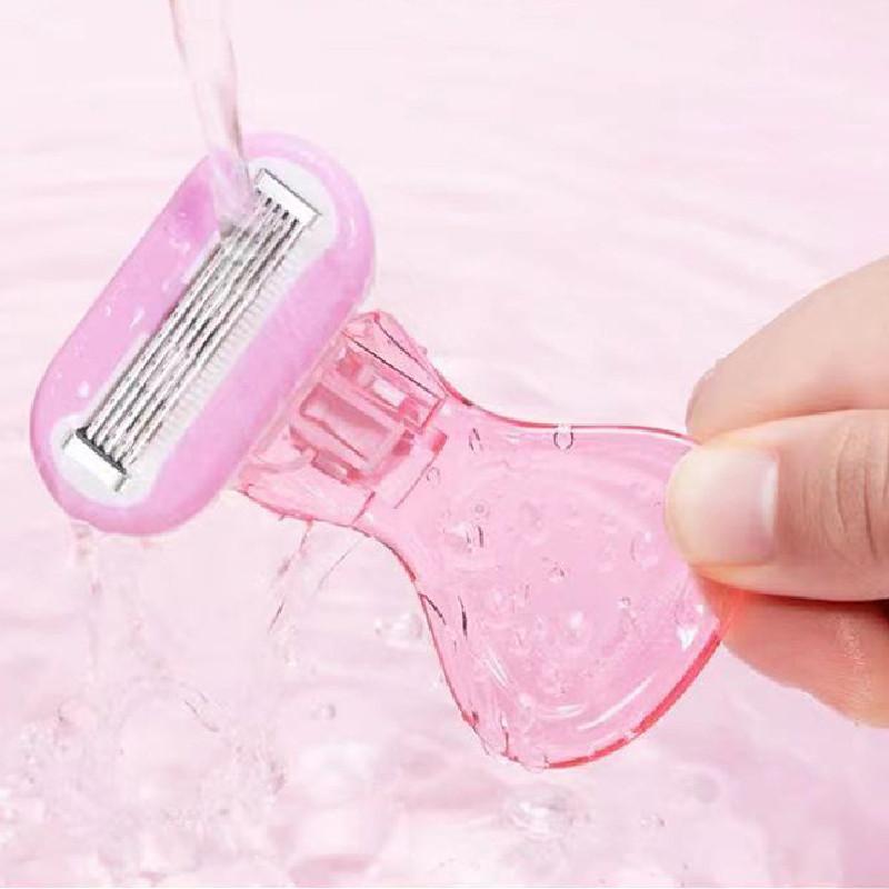 Manual Women's Razor With Five-blade Technology In Peach Pink Short Handle Includes One Razor Handle One Blade Head And Storage Case