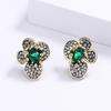 2026 Anel Colar Brincos Stud Estilo Retro Elegante de Luxo Leve Conjunto de Três Peças Flor Ligeiramente Incrustada com Zircônia Senso Tridimensional
