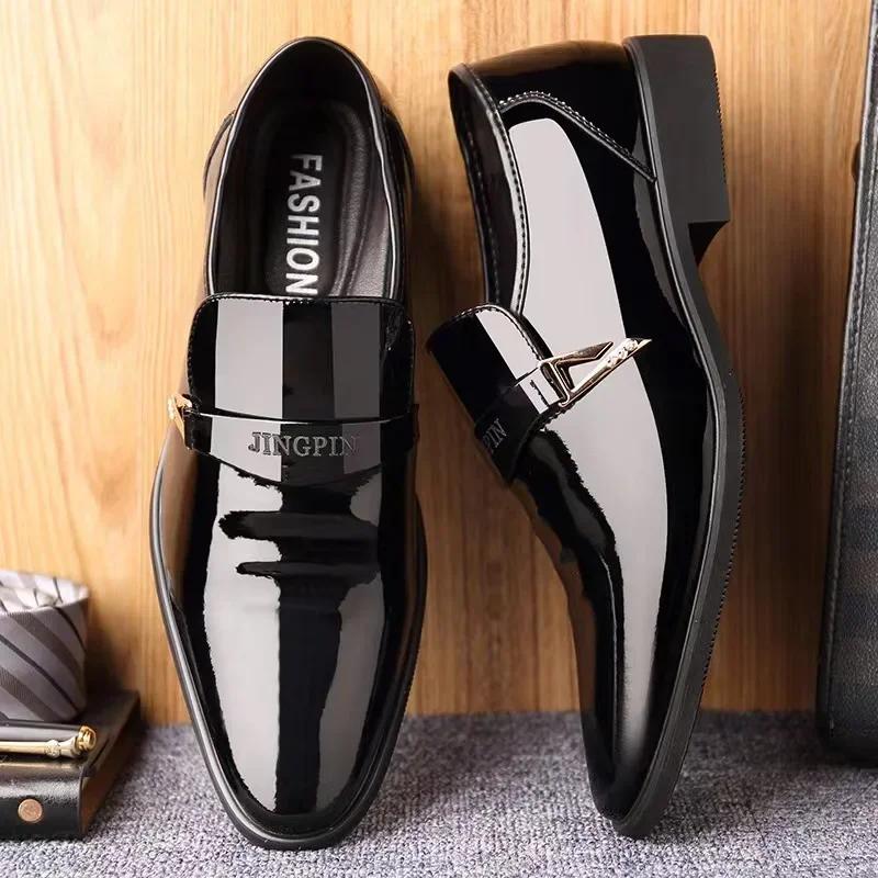 New Men's Leather Shoes Paten Oxford Men's Slip Sleeve Bright Color Leather Business Casual Shoes Men's Pointed Shoes