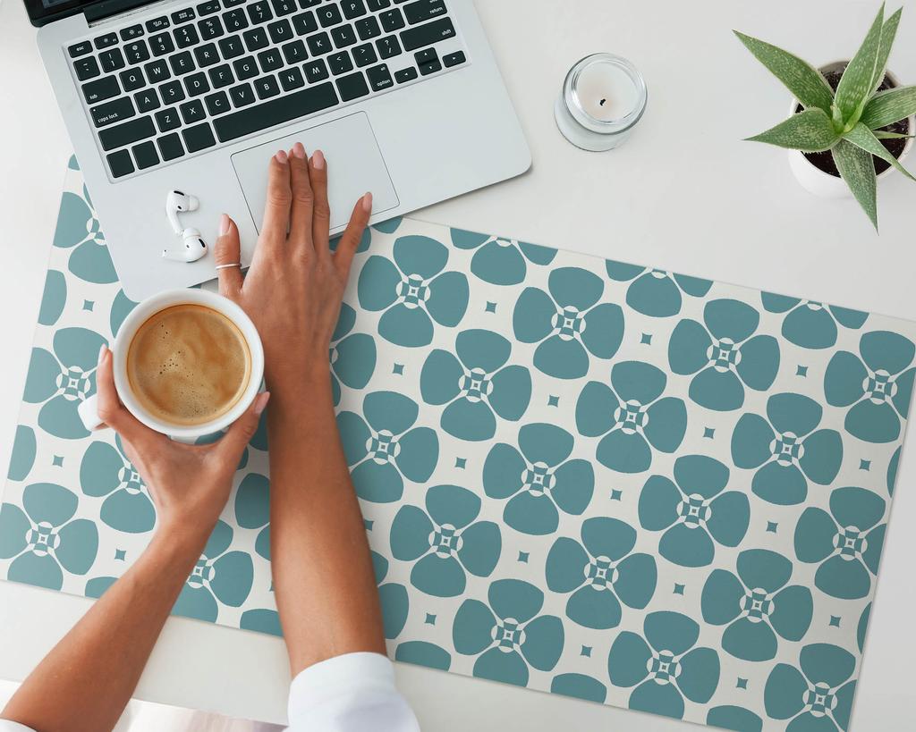 Anti-slip Desk Mat with Retro Floral Print 90x45 cm