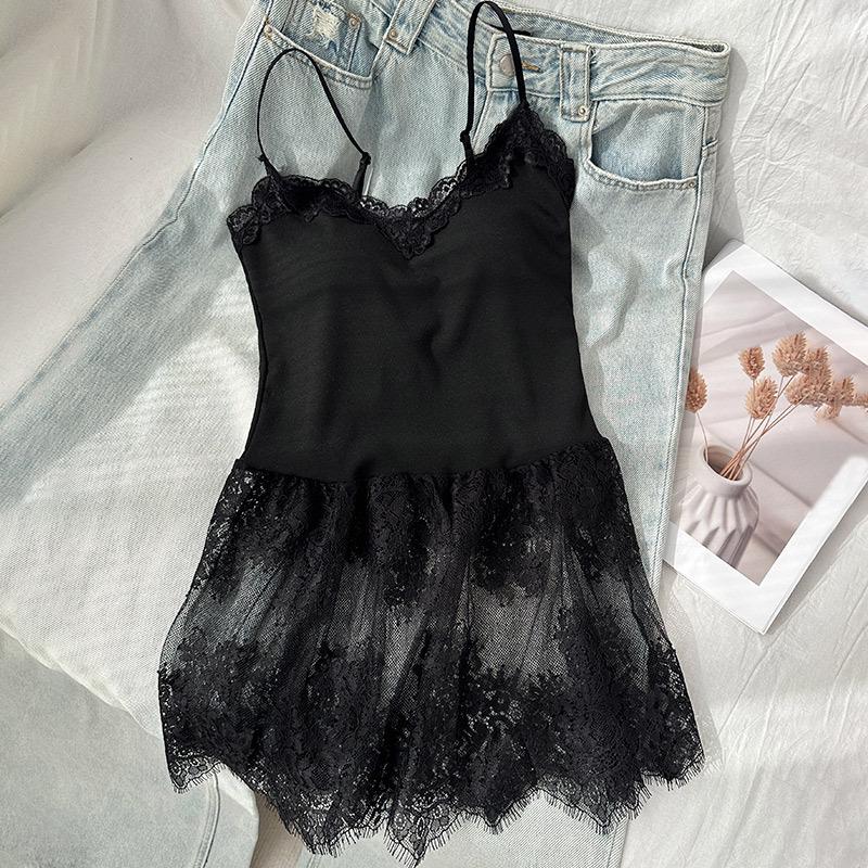 

Черно-белая кружевная майка с V-образным вырезом: Женский топ без рукавов для многослойности и юбка-верхняя одежда на весну/лето Large чёрный