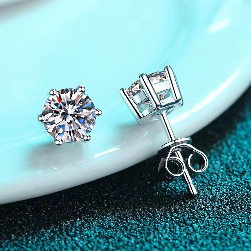 

925 Sterling Silver Moissanite Six-Prong Stud Earrings for Women - Light Luxury, Versatile TikTok-Inspired Ear Cuffs 4mm Zircon