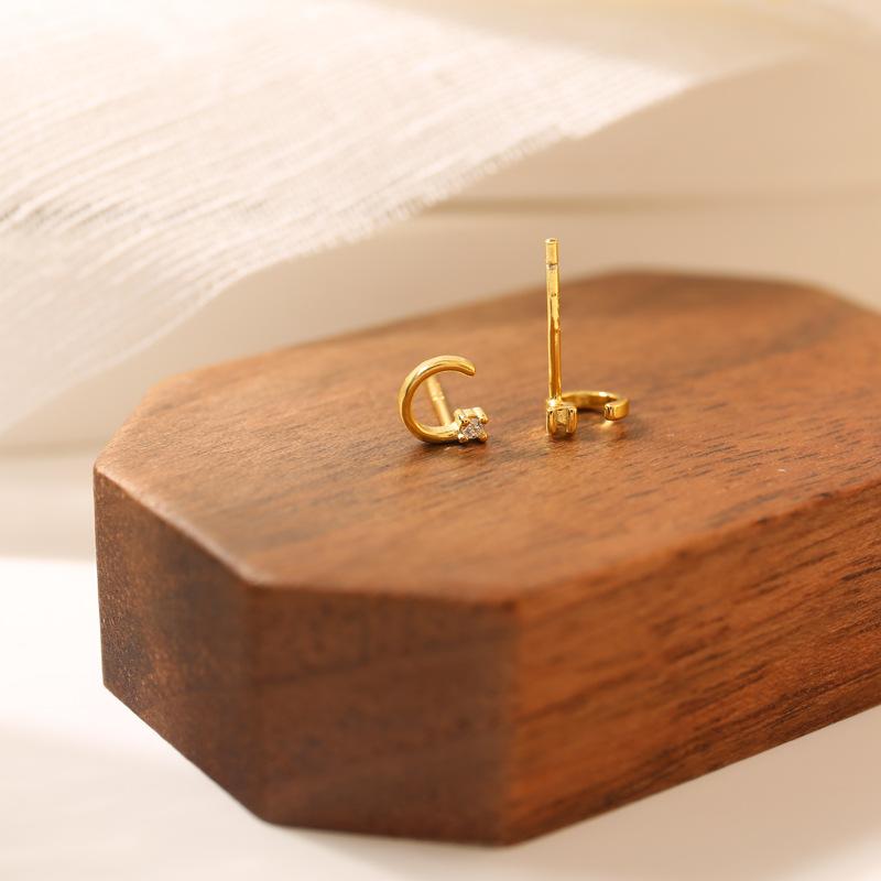 Korean Style Simple Moon Earrings for Women Niche Design Light Luxury Crescent Earrings Temperament Earrings