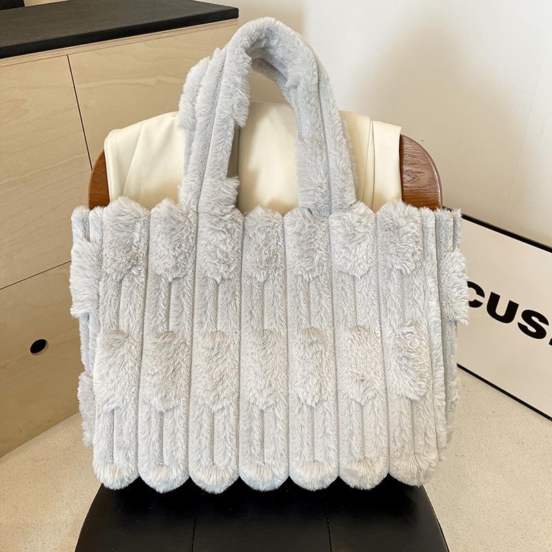 Large Capacity Plush Bag Women'S Shoulder Handheld Underarm Bag Commuter Plush Tote Bag