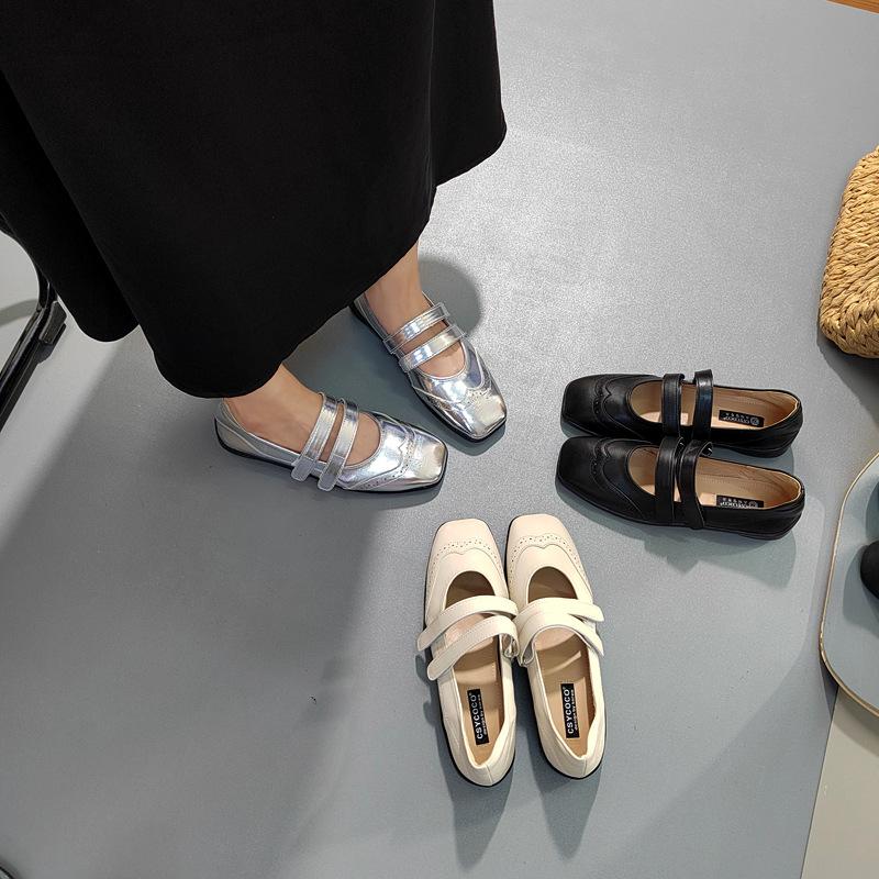 

2025 new carved square head carved shallow mouth lazy word with versatile Doudou pregnant women s single shoes 35