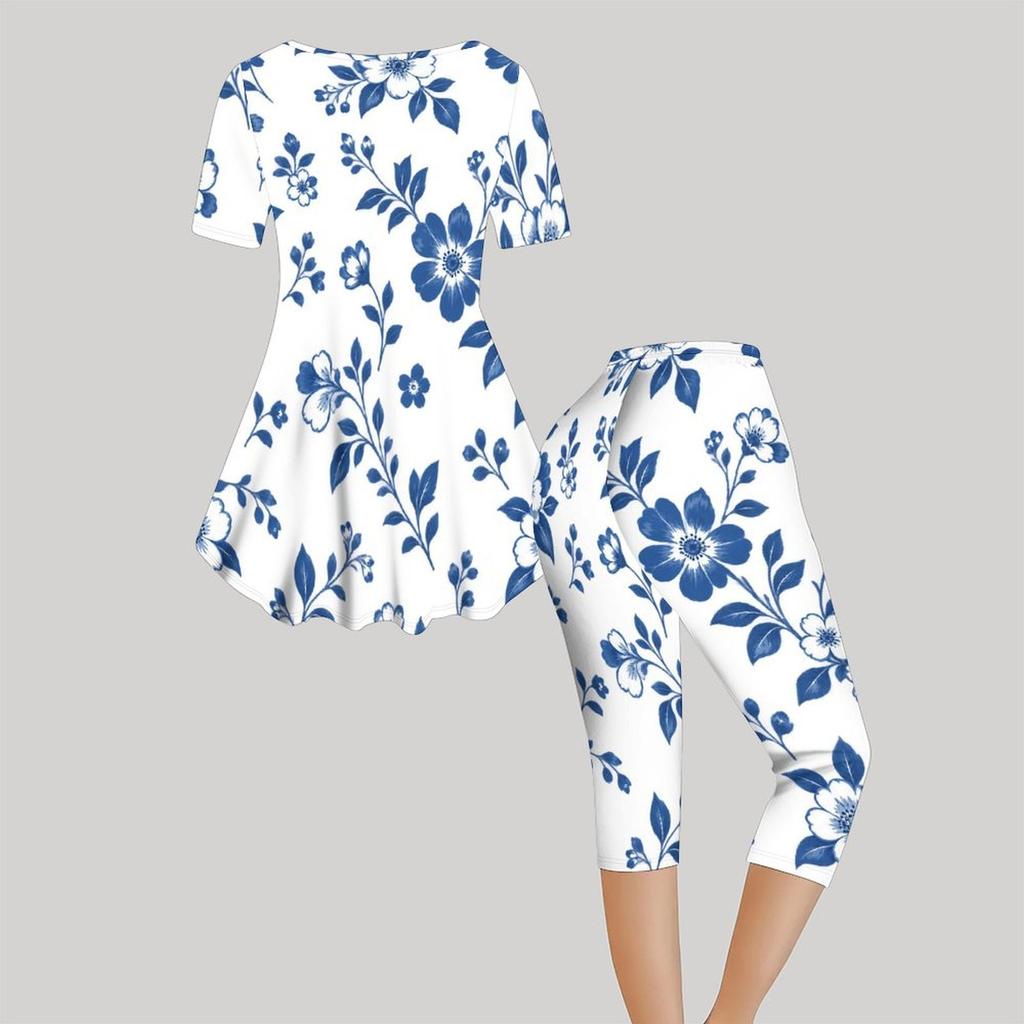 Women Plus Size Round Neck Short Sleeve Blue Floral Printed Flared Top And Capri Pants Two Piece Pajama Set