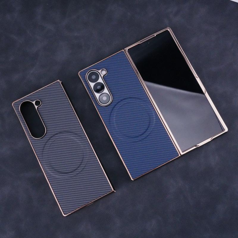 Husă Magnetică Premium din Fibră de Carbon pentru Samsung Z-Fold 7/6