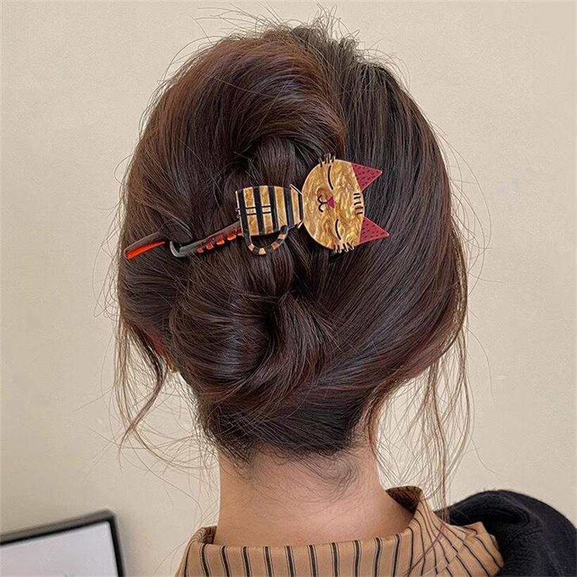 

Cute Cartoon Cat Twist Hair Clips Girls Acrylic Hair Claw Crab Holder Barrettes Hairpin Hairgrip Women Fashion Hair Accessories