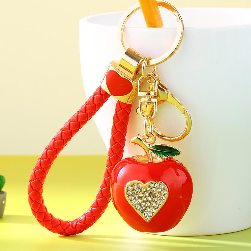 1 pièce Pomme Rouge Exquise Pendentif Sac Décoration Accessoires Sac à Dos Bijoux Voiture Charme Sac Cadeau white