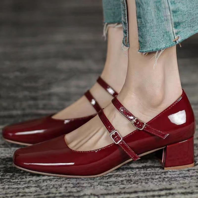 French retro two-tone single shoes casual with skirt all-match high heels 2026 daily patent leather women's Mary Jane shoes
