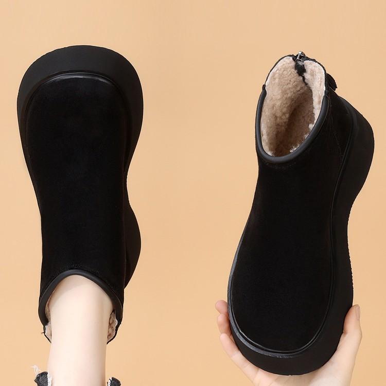 Women's Faux Suede Furry Mini Boots Winter Platform Short Boots Cozy Faux Fur Slip-On Flat Snow Booties Warm Home Outdoor Walking Shoes for Women