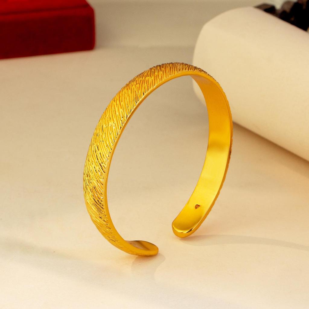 Women's Diamond-Studded Gold Bangle with Tree Pattern - Elegant and Unique Open Circle Bracelet
