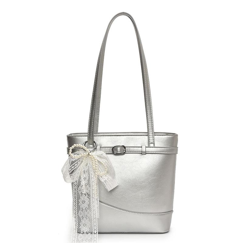 New Product Wholesale Fashion High Sense Korean Version Temperament Portable Bucket Bag Versatile Commuter Spice Girl Style Messenger Bag