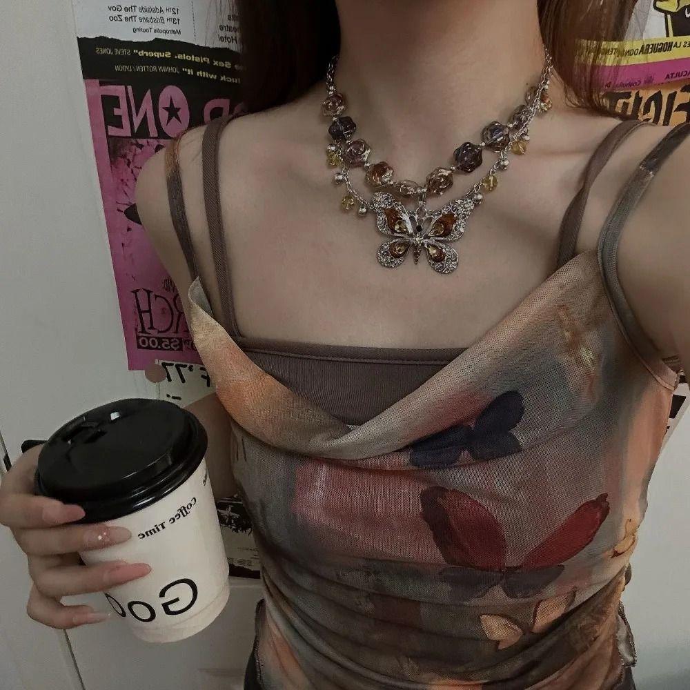 Vintage Butterfly Flower Pendant Necklaces Light Luxury Clavicle Chain Jewelry Accessories