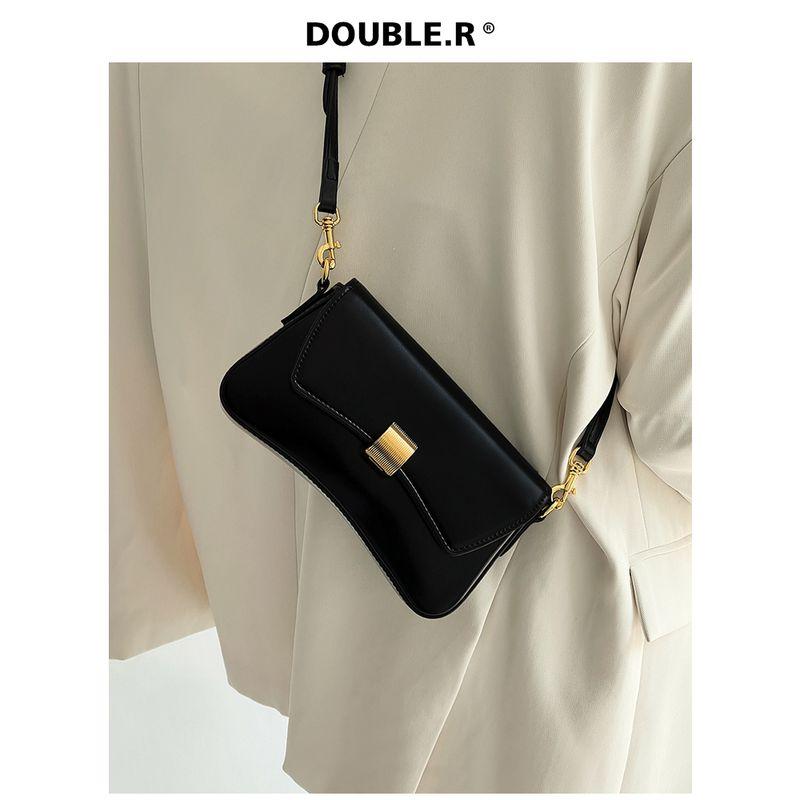 

Xiao Rui Pretty Bag Fancy One Shoulder Baguette Bag Black Cola Black-a small amount of In Stock