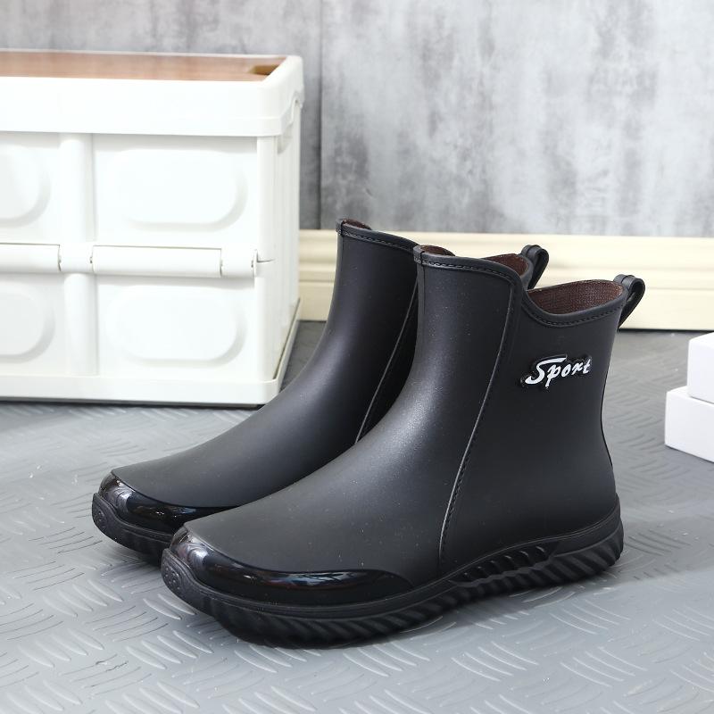 Fashion short rain shoes men wear water shoes outside the four seasons non-slip students short rubber shoes thickened water boots rain boots