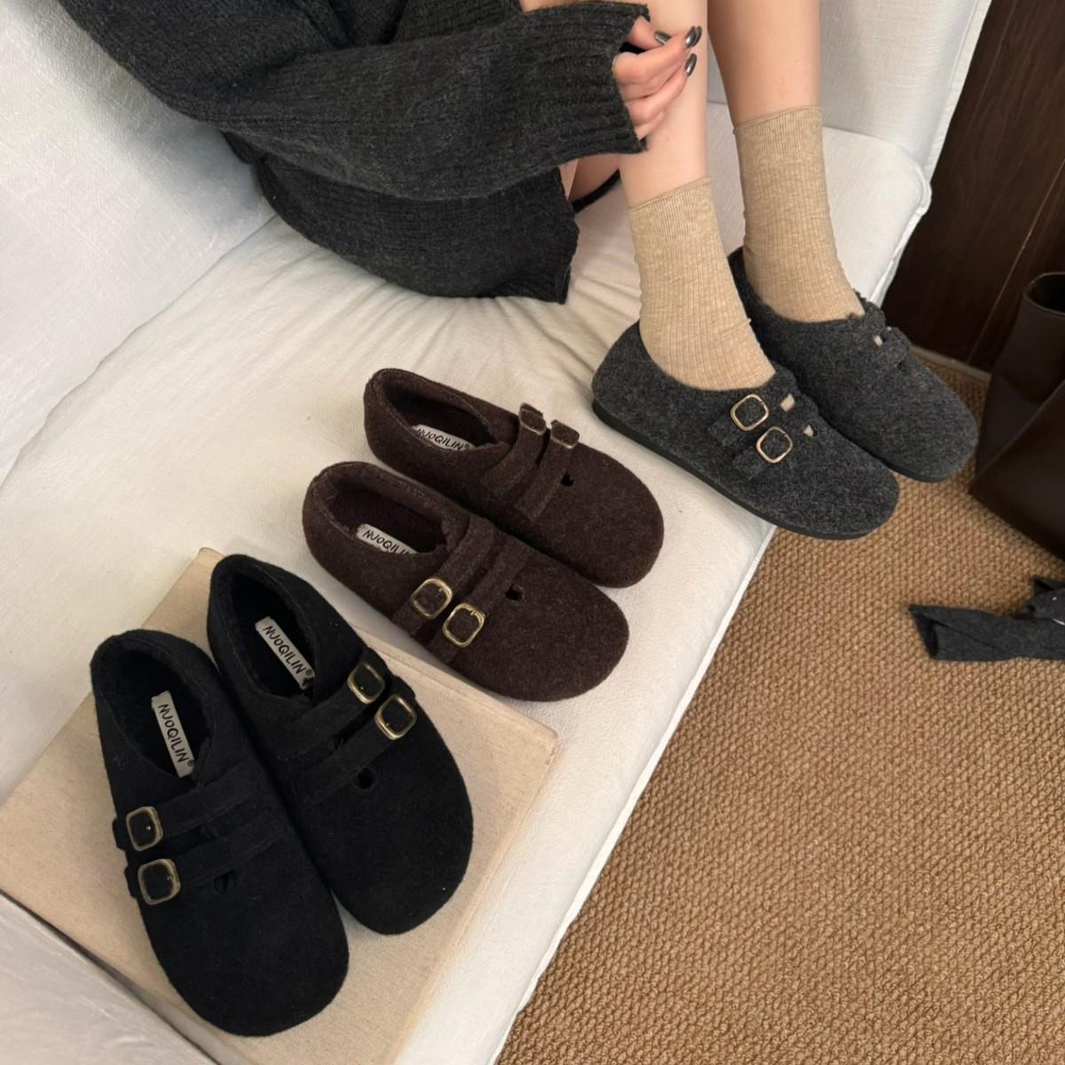 

French retro flat-bottomed velvet shoes women s all-inclusive 2025 autumn and winter new Mao Mao Doudou shoes lazy single shoes 39 темно-коричневого