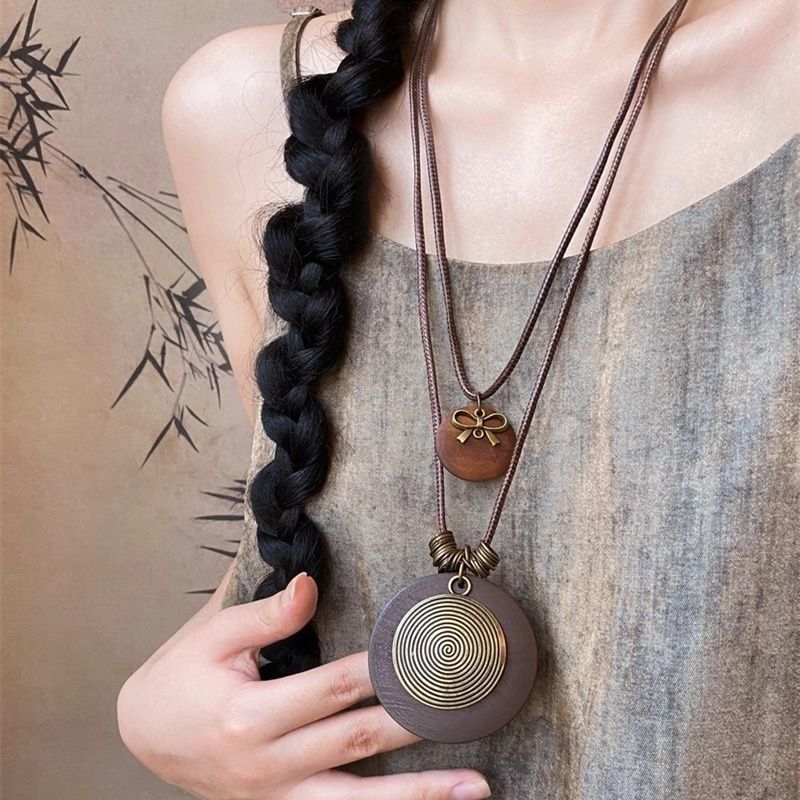 

2026 New Fashion Trend Ins Pendant Necklaces Women Spliced Multi Layer Layered Necklaces Minimalist Party Festival Jewelry Gift