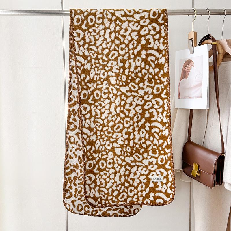 Autumn and winter new leopard print imitation cashmere narrow scarf, high-end thickened light luxury warm scarf