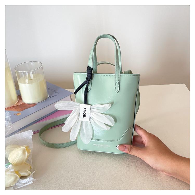 

Women s bag 2025 new mini retro mobile phone bag niche high-end commuting bucket bag shoulder messenger handbag