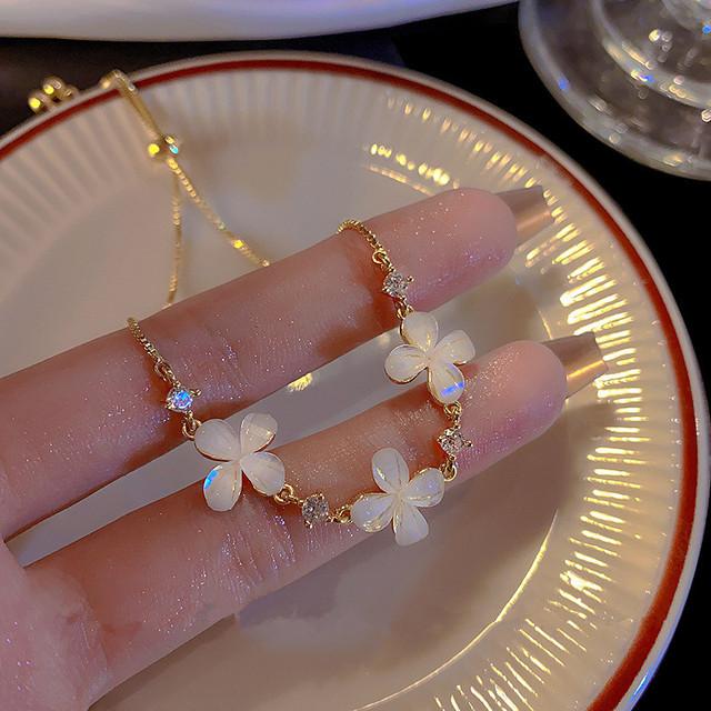 Latest Stylish Fashionable Korean Delicate Light High End Flower Cubic Zircon Wrist Bracelet Ladies Jewelry Gathering Party Event Giveaway Gift Idea
