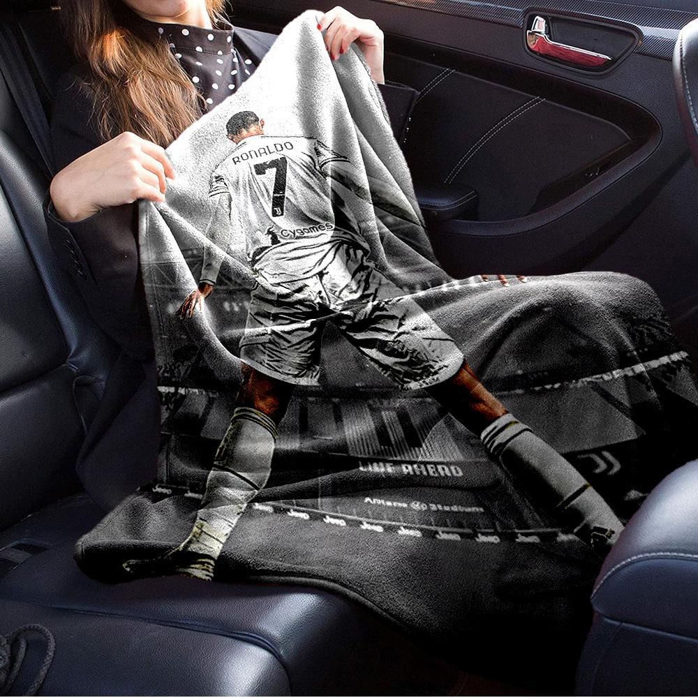 Anime L'Attaque des Titans Eren Mikasa Couverture en Flanelle Dessinée, Couverture Douce Chaude et Confortable pour Maison Chambre Lit Canapé Housse Enfants