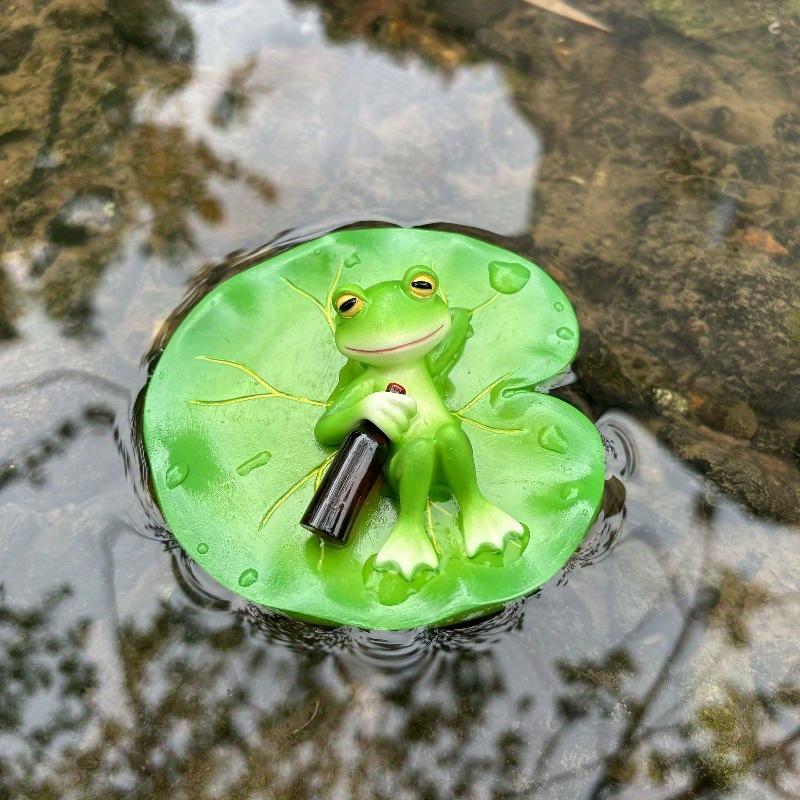 1pc Hilariously Adorable Frog On For Lotus Leaf Resin Statue with Beer Bottle Outdoor Garden Decoration Ponds Planters Decor