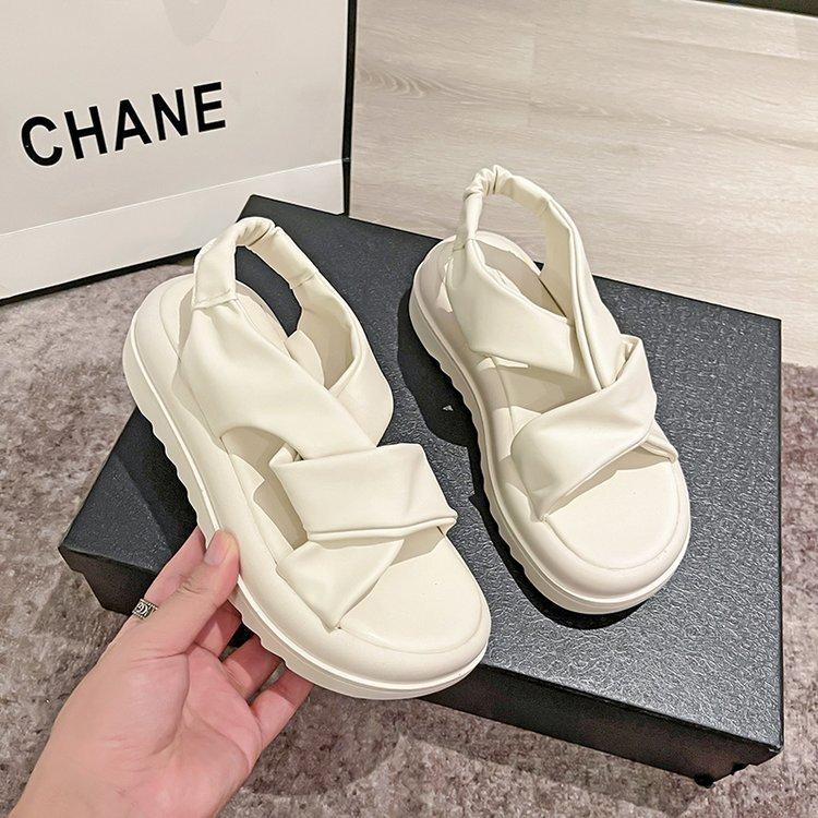Thick-soled heightening Roman sandals women's summer 2025 new beach flat-bottomed sports casual fashion cool slippers