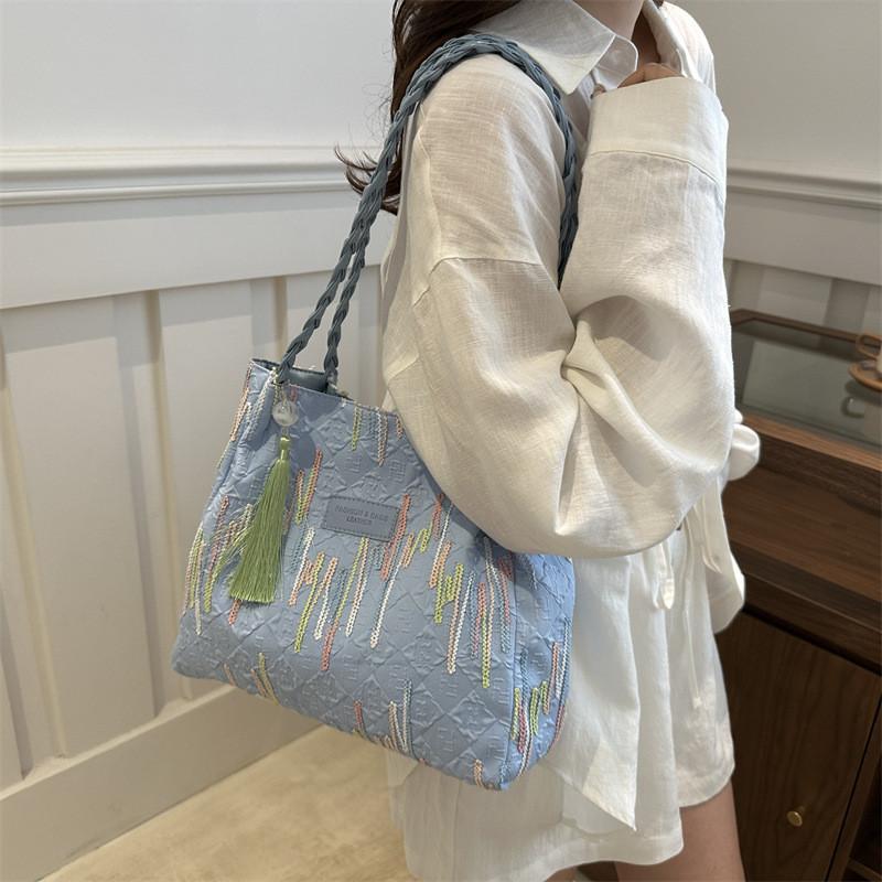 Trendy Canvas Tote Bag For Women 2024 Stylish Spacious Shoulder Bag For College Students And Daily Commute