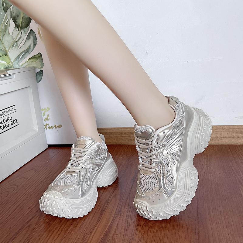 Mode Damen Papa Laufschuh mit dicker Sohle Atmungsaktive Reifensohle Damen Leichte Kleine Weiße Schuhe Neu Frühling Herbst